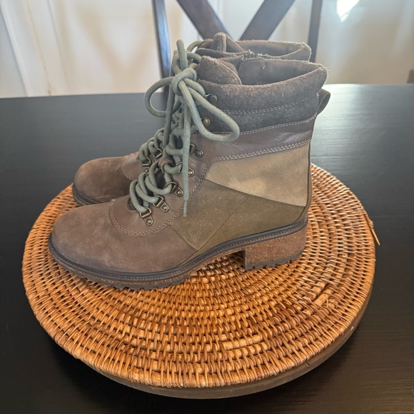 Element Lace-Up Boots in Brown and Tan size 8 wide - Picture 4 of 12